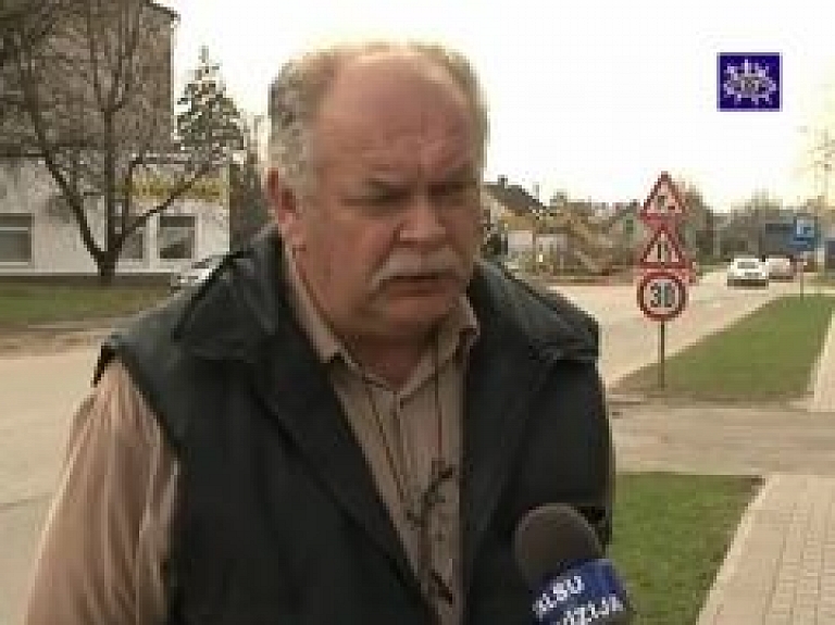 Talsu vairākās ielās uz laiku tiek ierobežota satiksme (video)