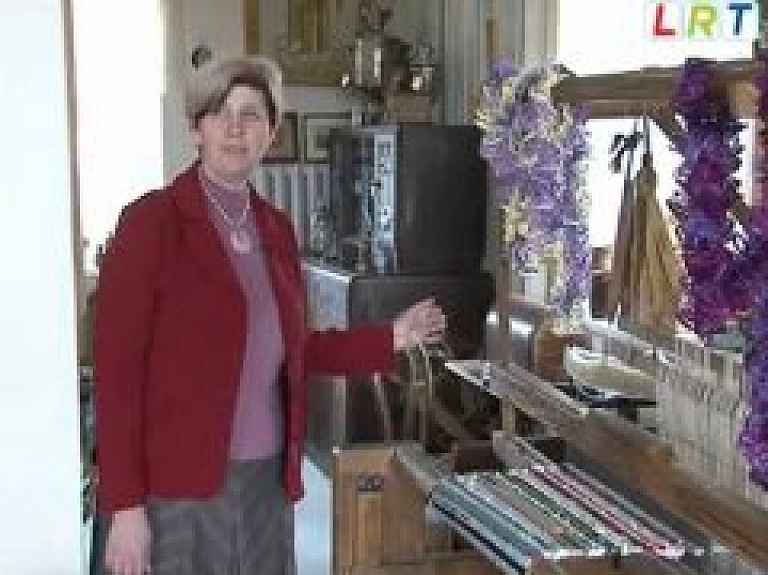 Ilūkstes muzejs jaunajiem pāriem piedāvā senās kāzu tradīcijas (video)