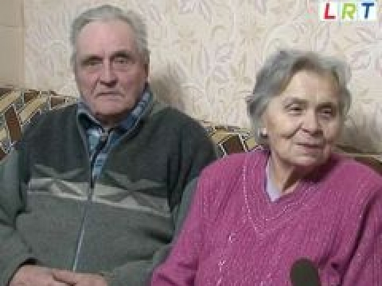 Viesītieši Ausma un Visvaldis Lapiņi atzīmē zelta kāzas (video)