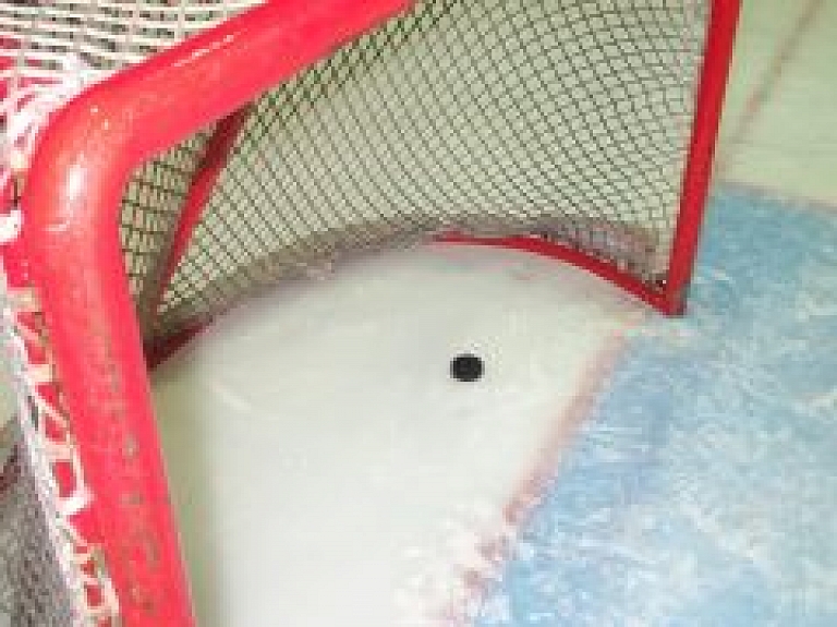 Noslēdzies hokeja turnīrs "Winter Classic Jurmala 2012"