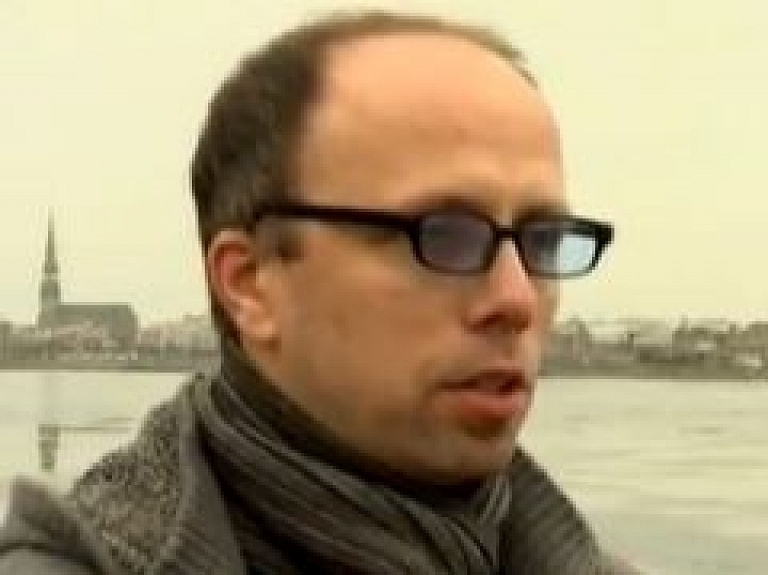 Rīgai ir iespēja iegūt virtuālo piespraudi "Foursquare" tīklā (video)