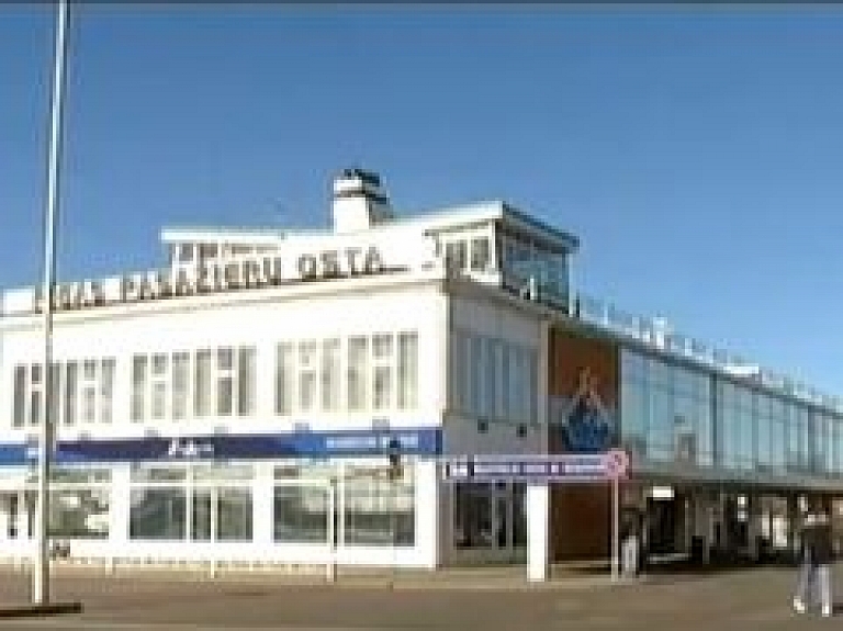 "Tallink" pauž neapmierinātību par situāciju Rīgas ostā (video)
