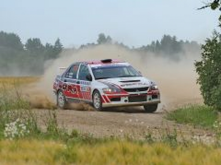 Startē 300 ezeru rallijs Lietuvā