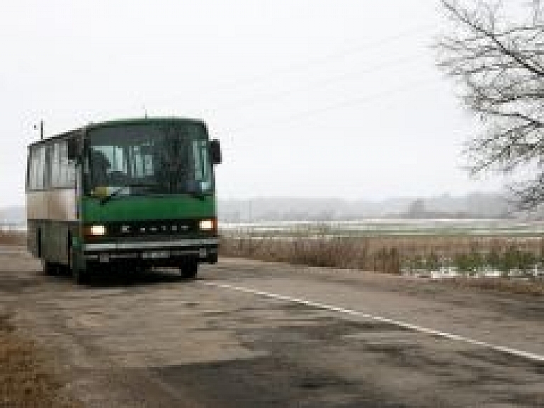 Biļešu cenu pieaugums vairāk skars tālo maršrutu pasažierus