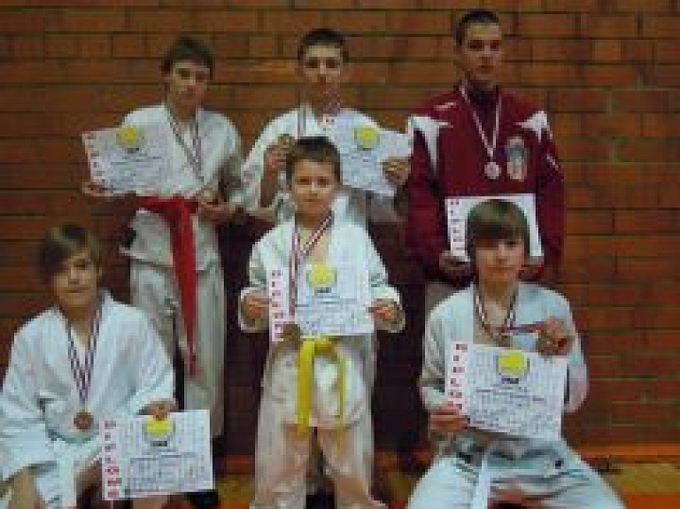 Dobeles karatē klubs "Ippon" izcīna sešas medeļas