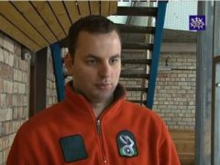 Talsos aizvadīts atklātais individuālais čempionāts kērlingā (video)