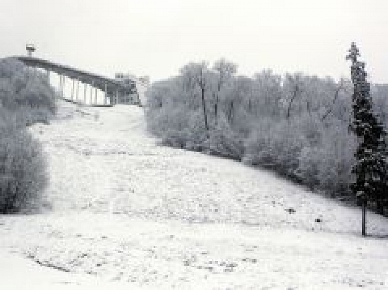 Siguldā Kivlenieks izcīna bronzu Pasaules kausa posmā kamaniņu sportā