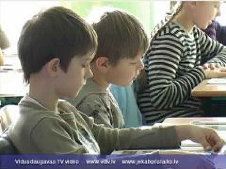 Līvānu skolās sociālās atstumtības riska bērniem palīdz dažādi pedagogi (video)