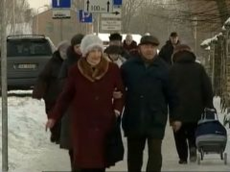 Bolderājā referendumā retais balsos "pret" krievu valodu kā otro valsts valodu (video)