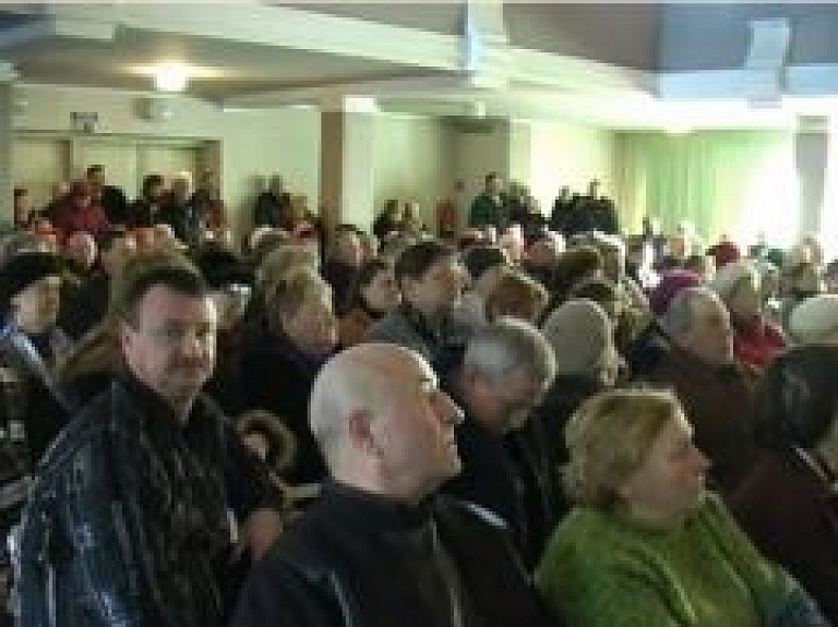 Jēkabpilī sola labot situāciju atkritumu apsaimniekošanas tarifu jomā (video)