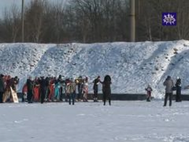 Aizvadīts slēpojums "Apkārt Talsiem" (video)