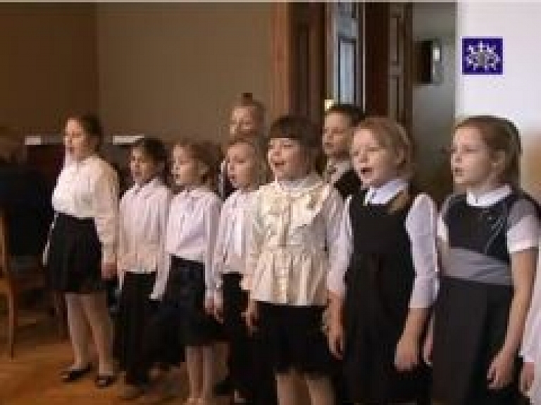 Talsu TV: Diskutē par romu izglītības situāciju Talsu novadā (video)