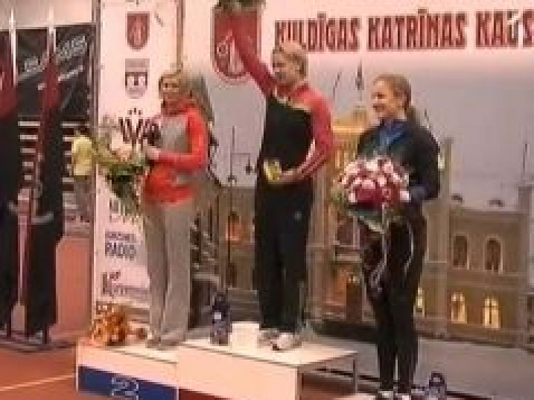 "Kuldīgas Katrīnas kausā" Grabuste uzvar Radēviču (video) - papildināts