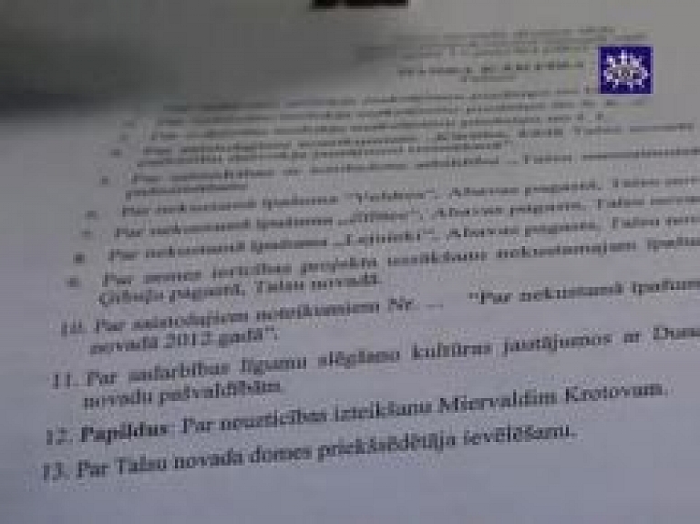 Talsu TV: atkārtoti mēģina izteikt neuzticību Talsu novada domes priekšsēdētājam (video)