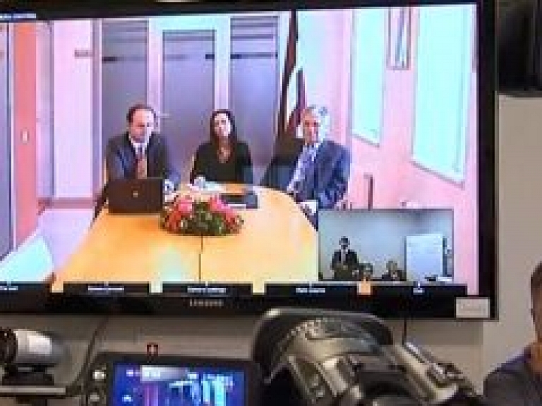Cietumos un tiesās izmantos videokonferenci (video)