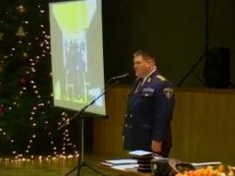 Valmierā atzīmē Policijas dienu (video)