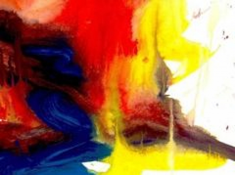 Jūdažos apskatāma Delfīnu gleznotu gleznu izstāde "Ūdens zīmes"