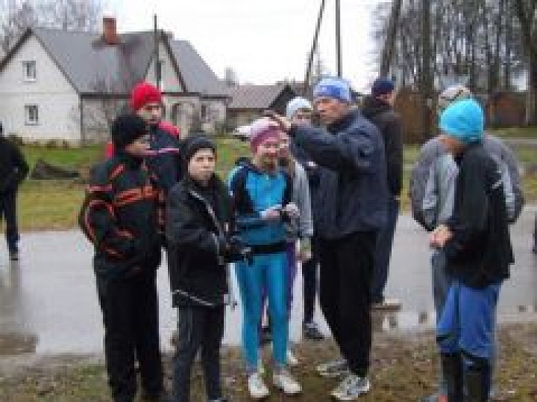 Orientieristi iekaro Viesīti (galerija)