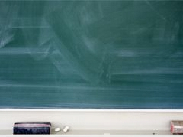 Siguldas skolu pārstāvji IZM ieceri neatstāt bērnus uz otru gadu sākumskolas klasēs vērtē dažādi