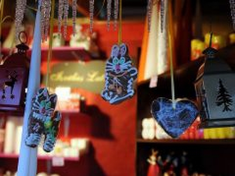 Līvu laukumā Ziemassvētku laikā varēs baudīt krāšņu kultūras programmu