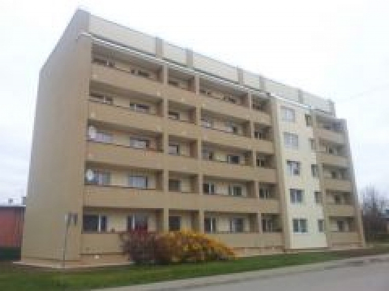 Noslēgusies vairāku daudzdzīvokļu māju  siltināšana