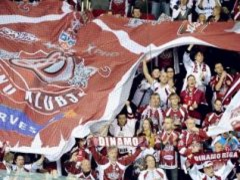 Rīgas "Dinamo" ar 1:4 piekāpjas Omskas "Avangard" komandai