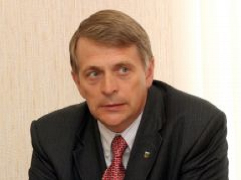 Valmieras mērs: Budžeta konsolidācija "sitīs" pa pašvaldību kabatām
