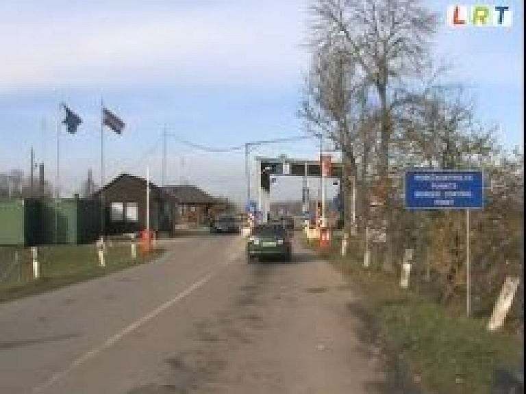 Pierobežas iedzīvotāji silda Krievijas ekonomiku (video)