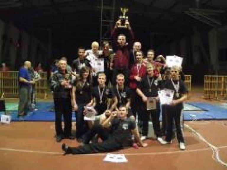 Jēkabpilī noslēdzies "Latvijas kauss 2011" svarbumbu sportā (galerija)