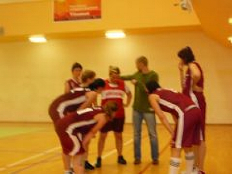 LLU sieviešu basketbola komanda piekāpjas rīdziniecēm- "Mozaīkai"