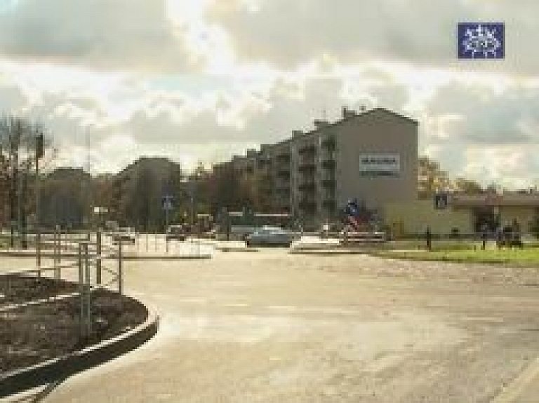 Talsu TV: Talsos atklāti divi lokveida krustojumi (video)