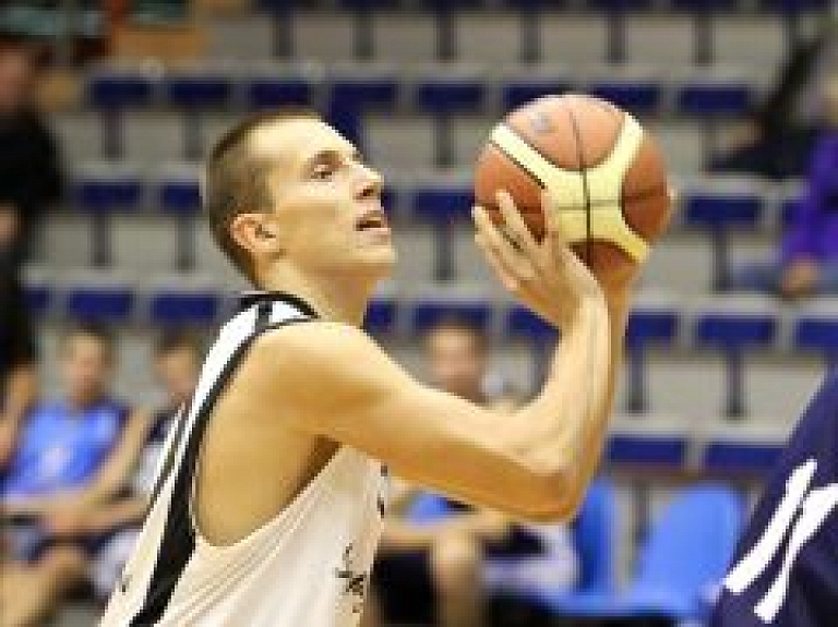 "Liepājas Lauvas 2" pārliecinoši uzvar "Rīdzene/LU" komandu LBL 2.divīzijas spēlē