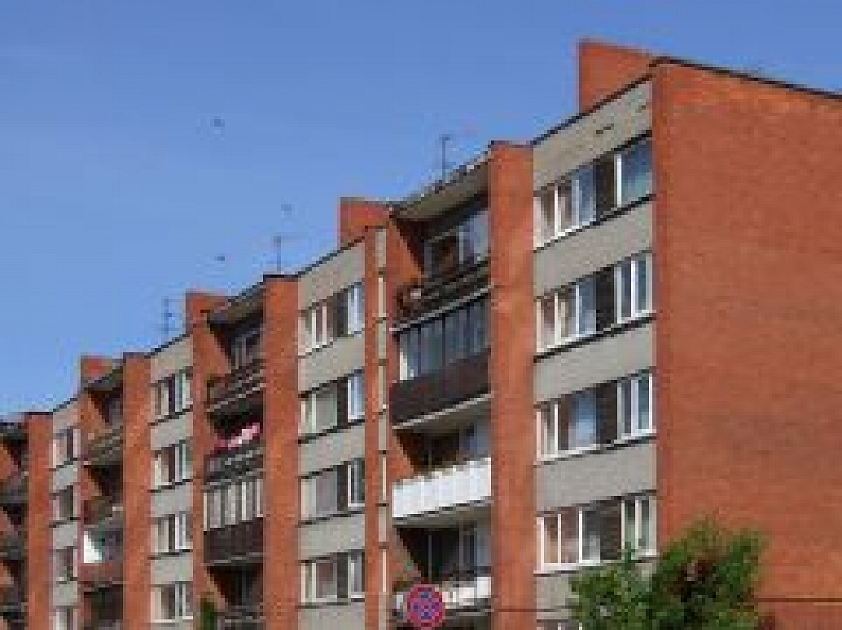 Nekustamā īpašuma nodokļa parāds Jelgavā ir gandrīz miljons latu