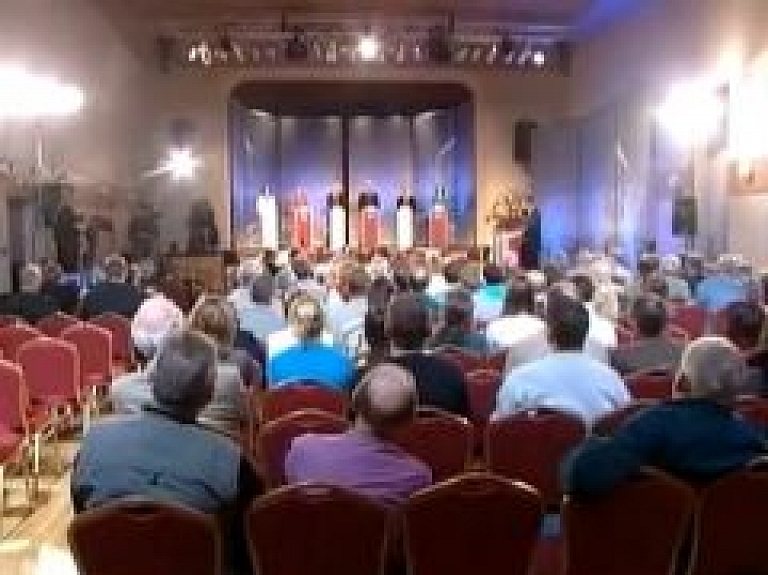 Kuldīdznieki: izvēlēties, par ko balsot, šoreiz gan ir grūtāk (video)