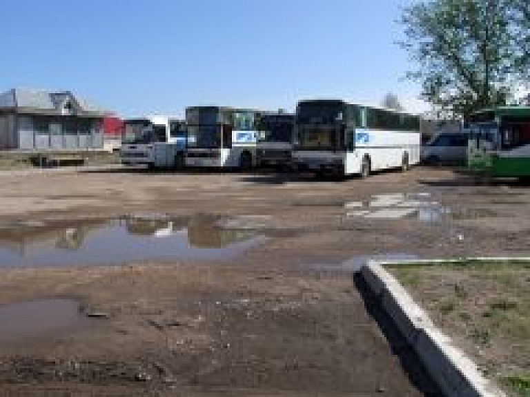 Rēzeknē pasažieru pārvadājumi netiek pārtraukti; šodien tos veic "Rēzeknes Autobusu parks"