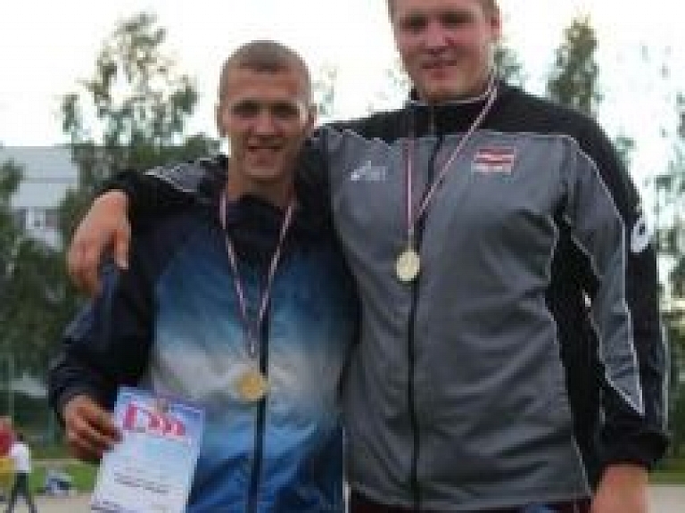 Jēkabpilī noskaidrots pludmales volejbola karalis (galerija)