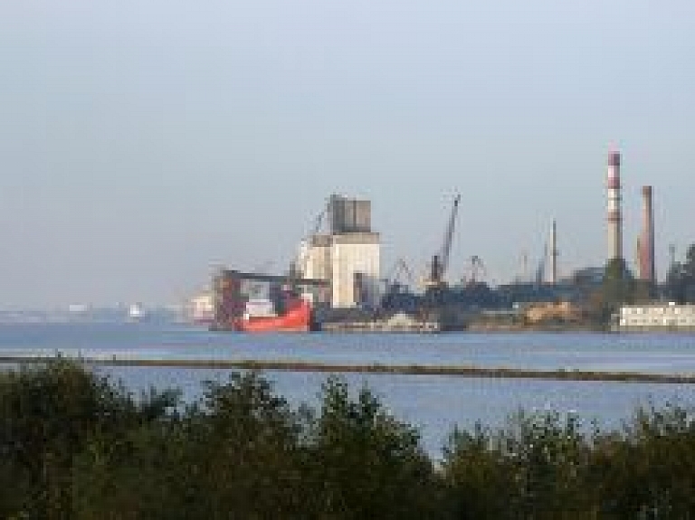 Saņemtas atļaujas 45 miljonus eiro vērtā minerālmēslojuma termināļa "Riga Fertilizer terminal" izbūvei