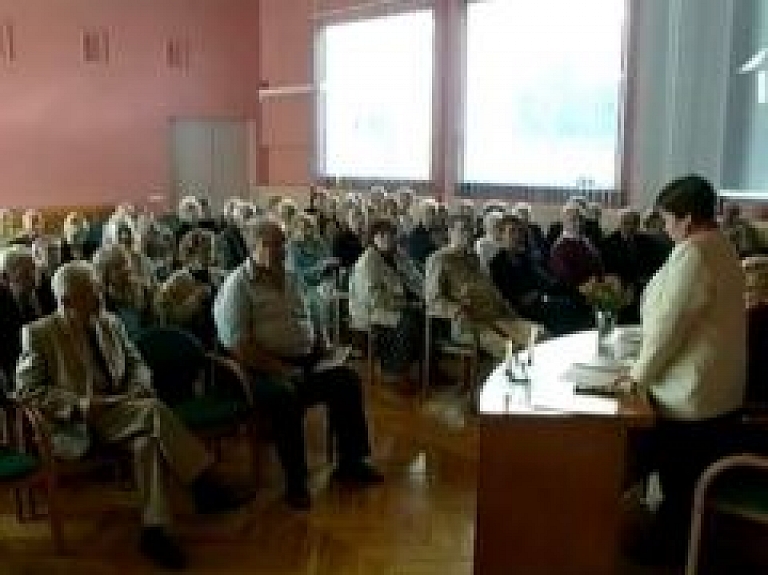 Jelgavnieki par gaidāmajām vēlēšanām (video)