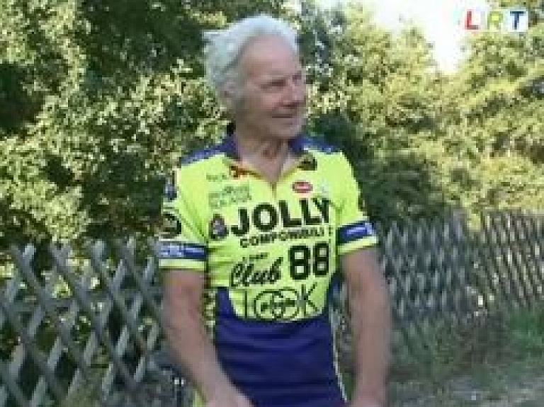 Aglonas velosacensību cienījamākā vecuma dalībniekam 77 gadi (video)