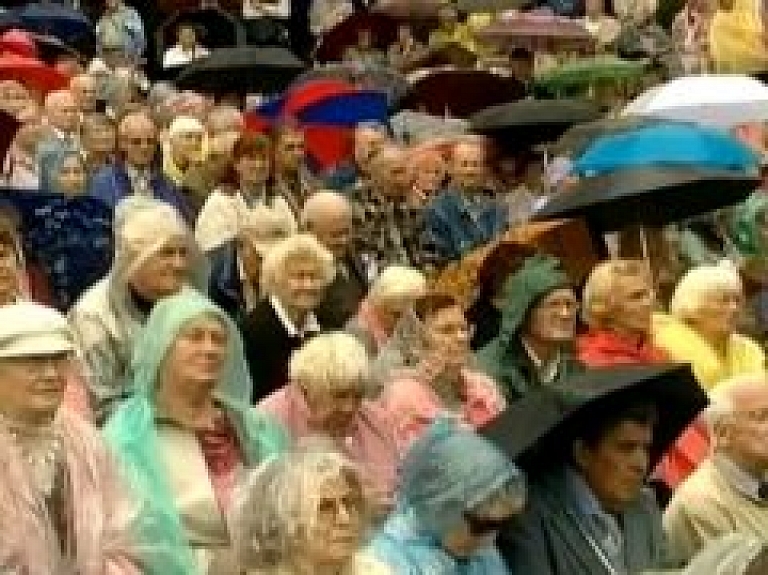 Ikšķilē aizvadīts Latvijas politiski represēto salidojums (video)