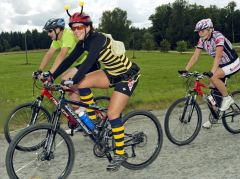 Siguldā sākusies pieteikšanās 21.Latvijas riteņbraucēju Vienības braucienam (galerija)