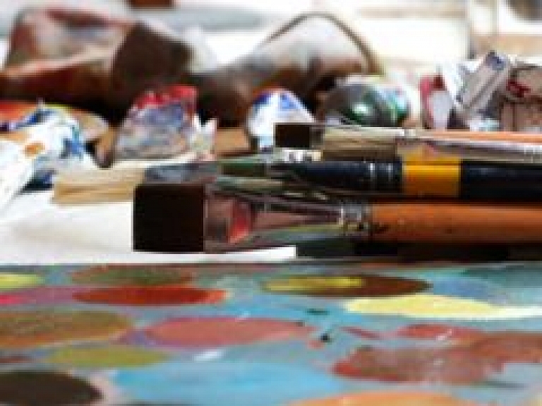 Šodien Jēkabpilī atklāj Aleksandra Puntusa darbu izstādi