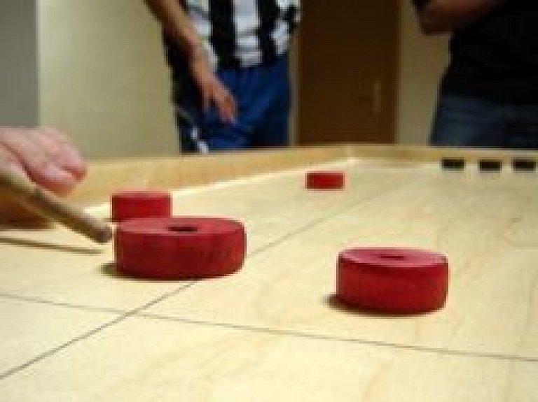 Jēkabpilieši līderi novusā