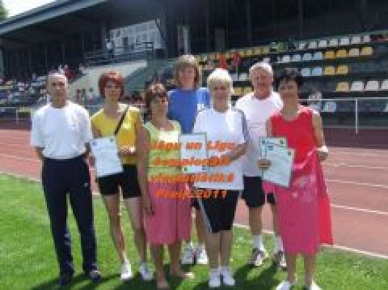 Jēkabpils sporta veterāni sacenšas Preiļos (galerija)