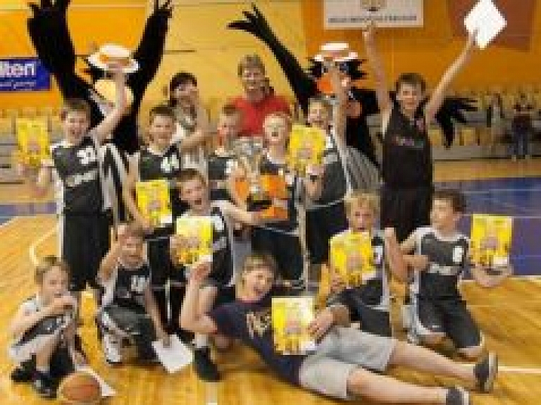 Kārums kausi tiek BS Rīga puišiem un BS Rīga/TTP1 meitenēm