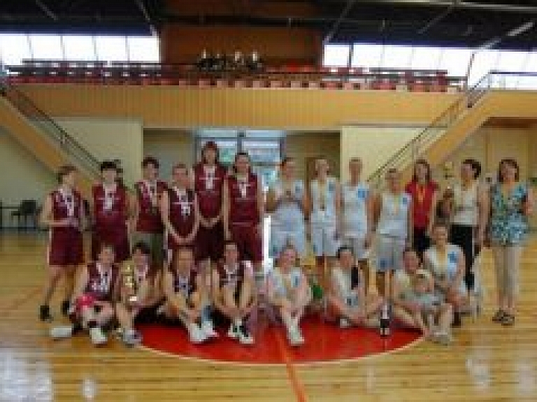 Noslēgusies "Neatkarīgās Basketbola Draugu Līgas" sieviešu komandu čempionāta otrā sezona