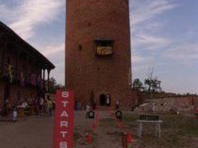 Sprinta skrējiens Turaidas tornī (galerija)