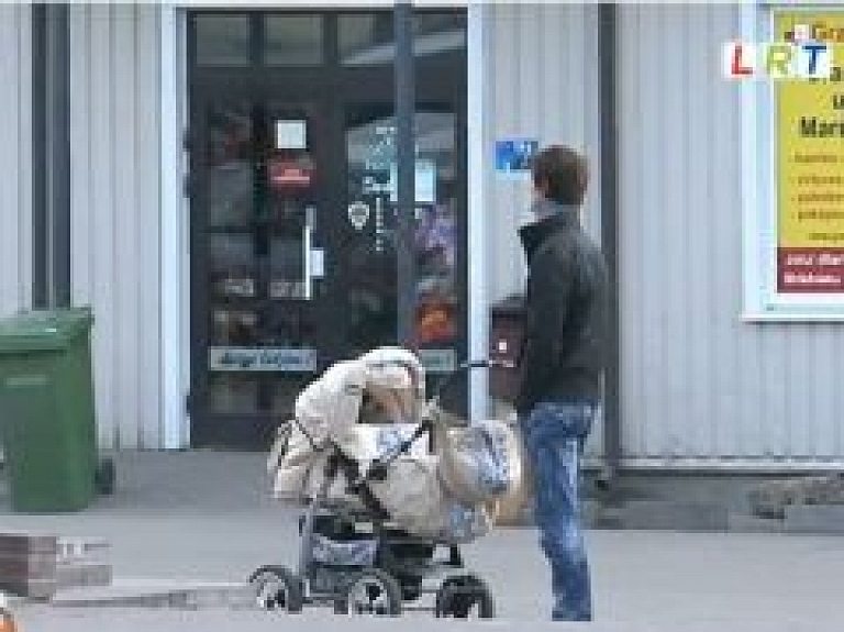 Mātei, kura Rēzeknē sadūra mazuli, bijušas halucinācijas (video)