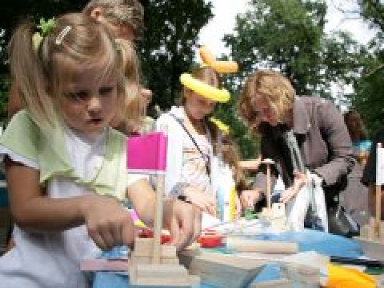 Piektdien Rīgā sāksies Starptautiskajai ģimenes dienai veltīti pasākumi