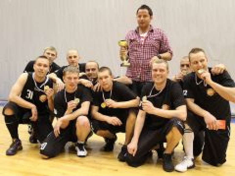 Liepājas pilsētas basketbola čempionātā triumfē "Red Sun Buffet"